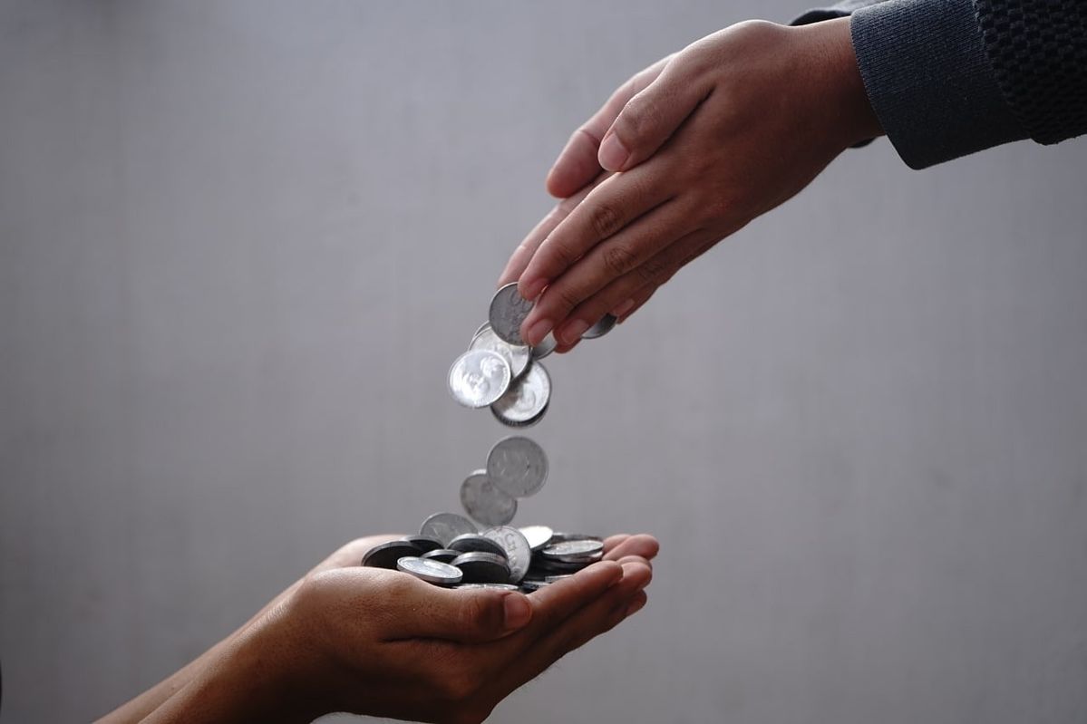 Zakat atau Sedekah? Jangan Sampai Tertukar!